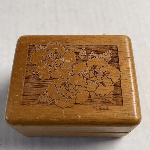 Hardwood Hinged Box Floral Hibiscus Hawaii Signed Trinket Box Gift Decor Wood - Picture 1 of 10